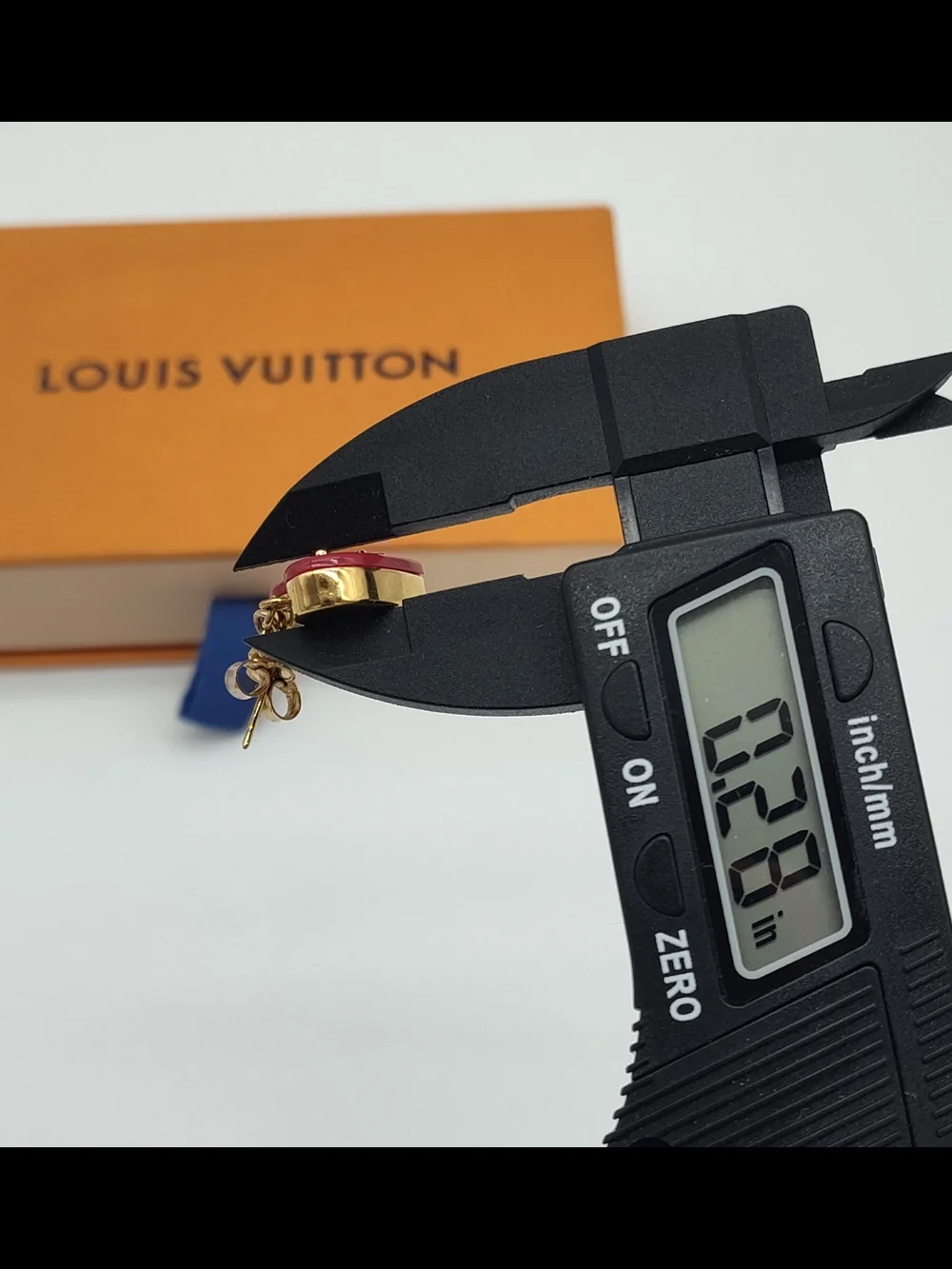 LOUIS VUITTON Lock Me Heart Earrings M66790 Gold Red Resin Dangle EUC With COA